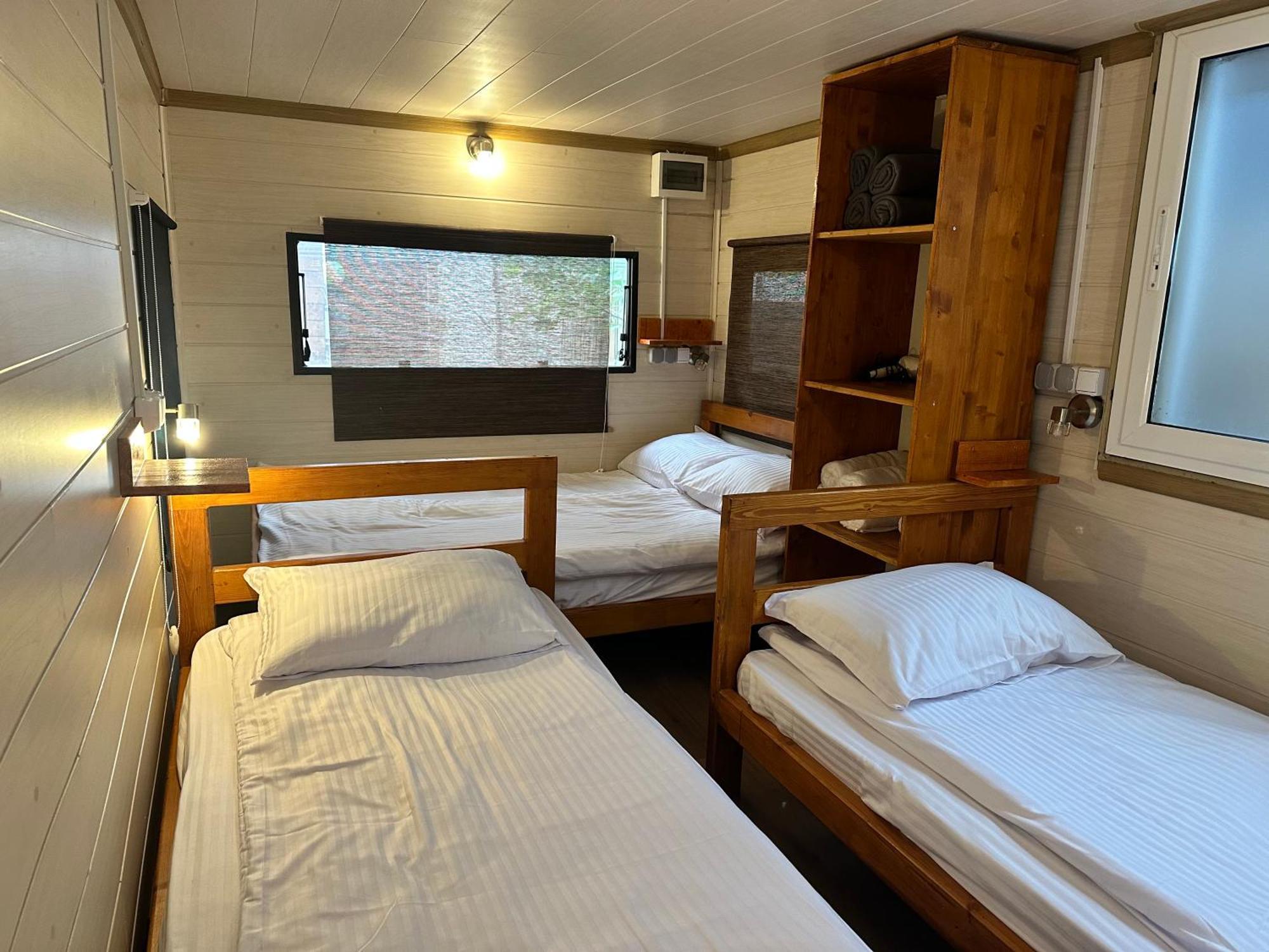 Cozyvan Каравана Под Наем Hotel โซโซโปล ภายนอก รูปภาพ
