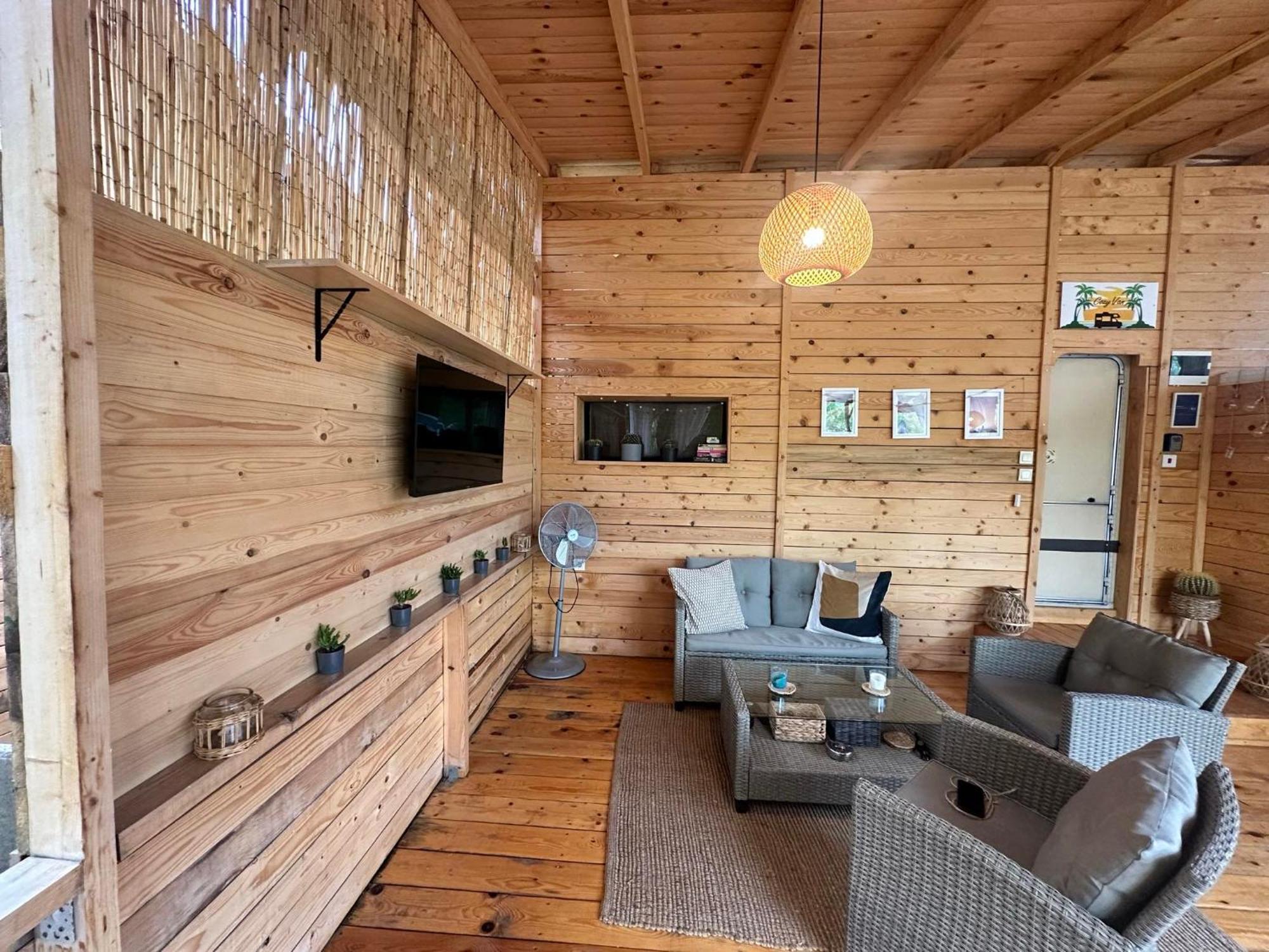 Cozyvan Каравана Под Наем Hotel โซโซโปล ภายนอก รูปภาพ